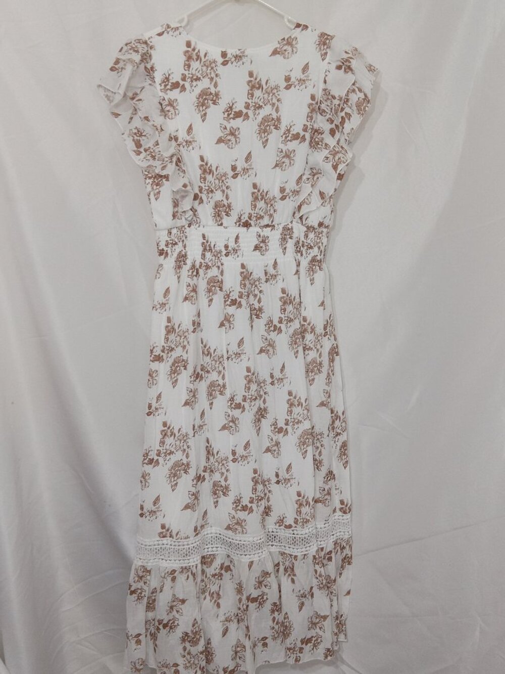 NWT J Gee Maxi Dress Size L White Brown Floral Cottagecore Smocked Boho Flutter - Picture 7 of 16